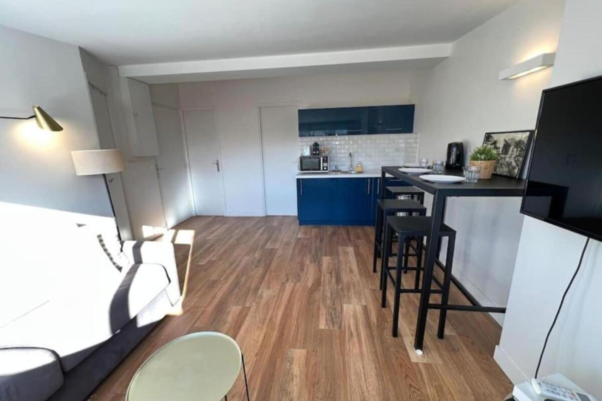 Apartment Beautiful 2 Bedrooms 1 Bathroom