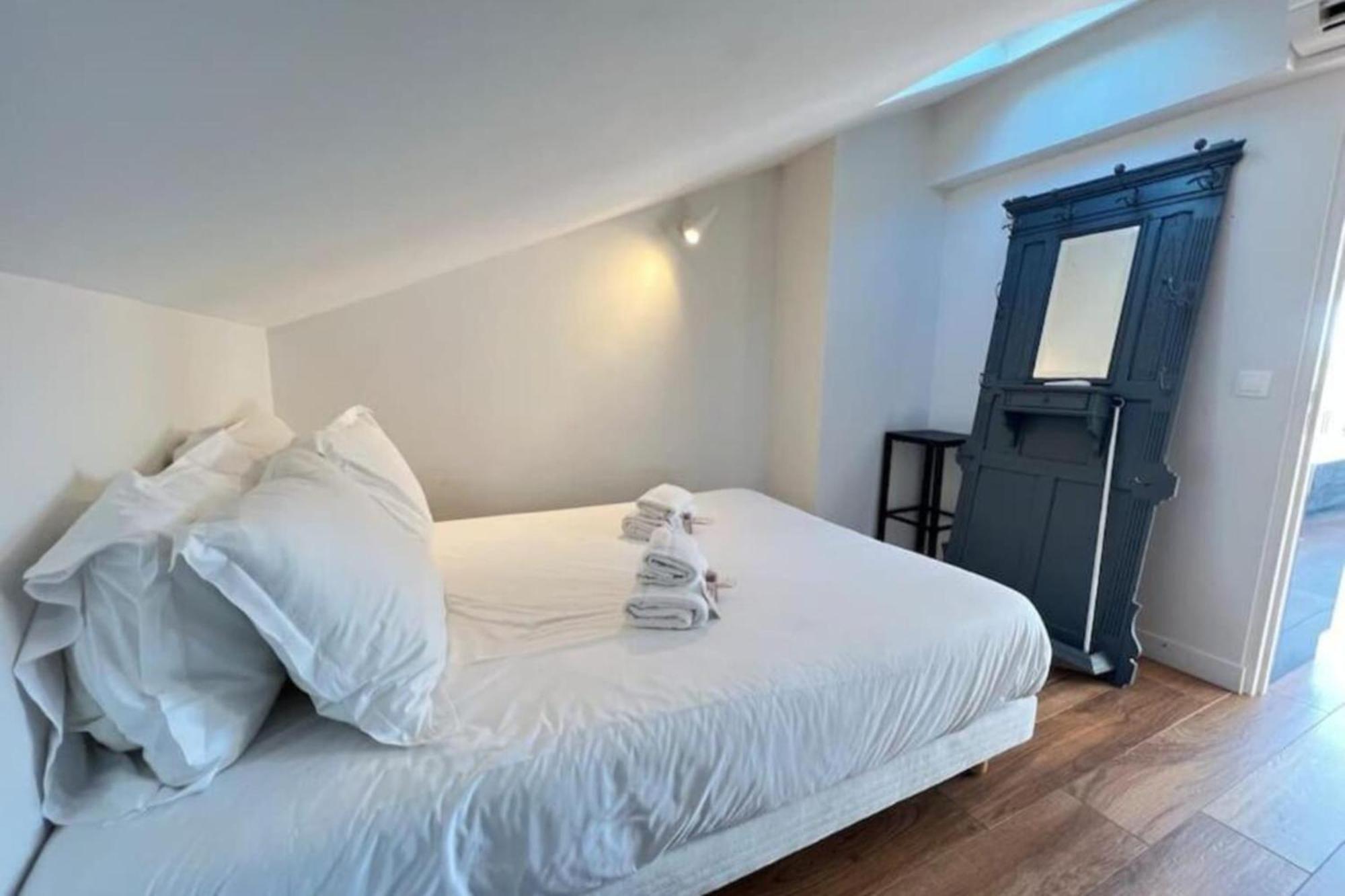 Beautiful 2 Bedrooms 1 Bathroom Apartment